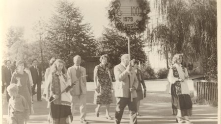 Salaspils dziedāšanas biedrības 100 gadu jubilejas gājiens